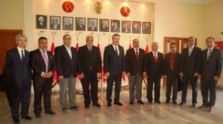 Ağrılılar, Vali Kıra&ccedil;'ı Ziyaret Etti