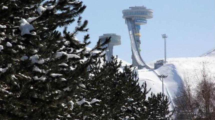 Erzurum&rsquo;da &Ouml;ğle Saatlerinde Termometreler Eksi 3 Dereceyi G&ouml;sterdi