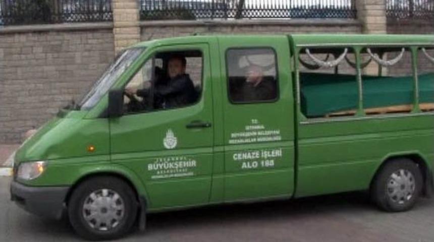 Kadık&ouml;y&rsquo;deki Cinayette &Ouml;lenlerin Cenazeleri Adli Tıp&rsquo;tan Alındı