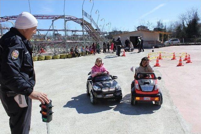 Miniklere Trafik Eğitimi