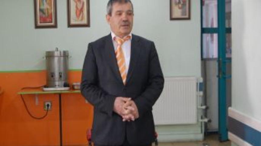 M&uuml;ft&uuml; Altun: Allah Ve Peygamber Sevgisi Salonlara Sığmıyor