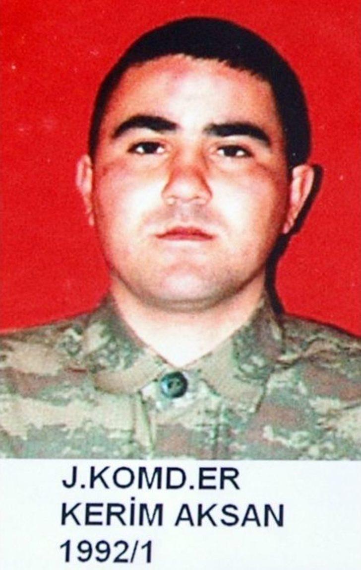 Tunceli'de Kalp Krizinden Ölen Asker Tarsus'ta Toprağa Verildi G3