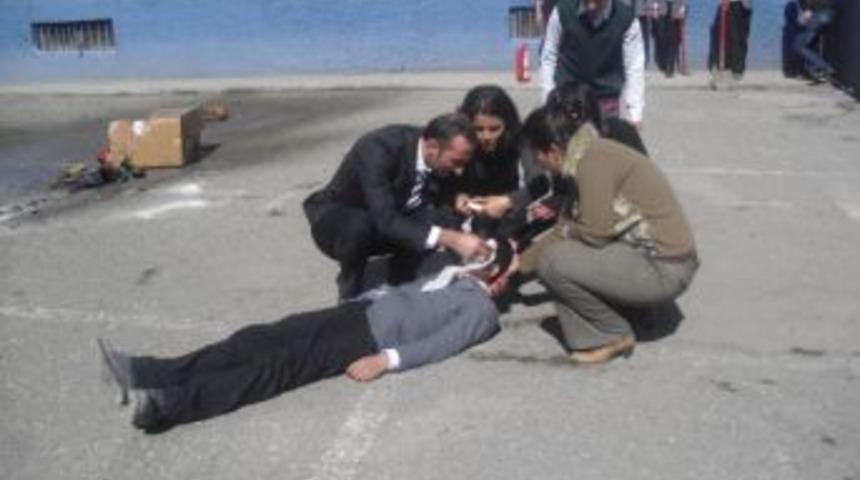 Kağızmandaki yangın tatbikatı ger&ccedil;eğini aratmadı