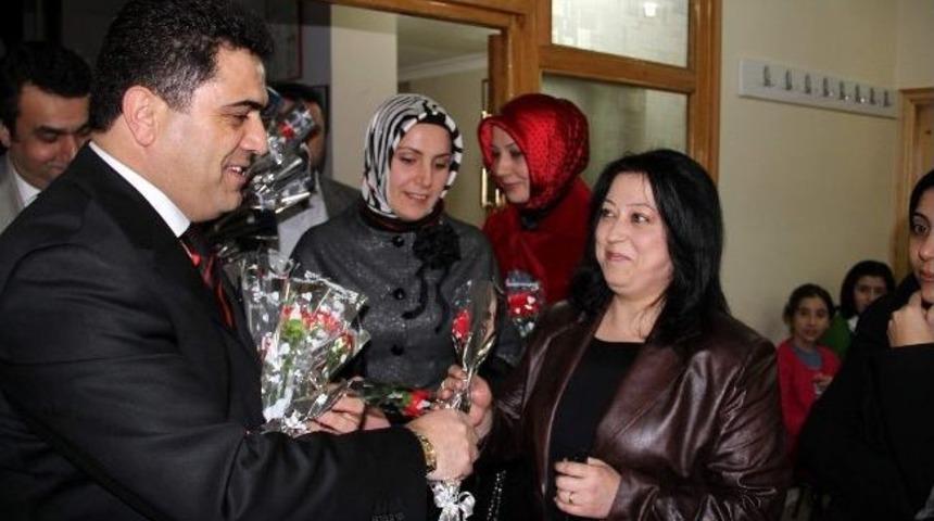 Başkan Kuru&rsquo;dan &ldquo;8 Mart D&uuml;nya Kadınlar G&uuml;n&uuml;&rdquo; Mesajı