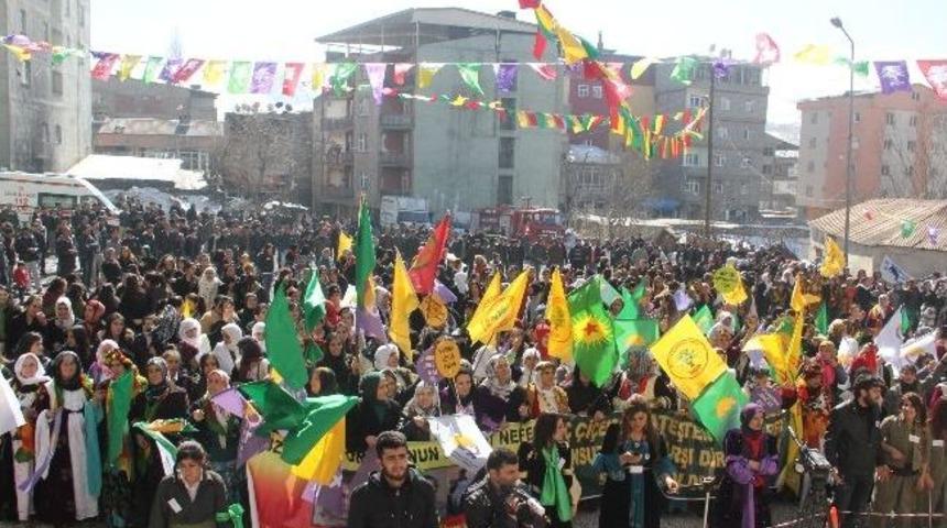 Hakkari&rsquo;de &lsquo;8 Mart D&uuml;nya Kadın G&uuml;n&uuml;&rsquo; Şenliği Başladı