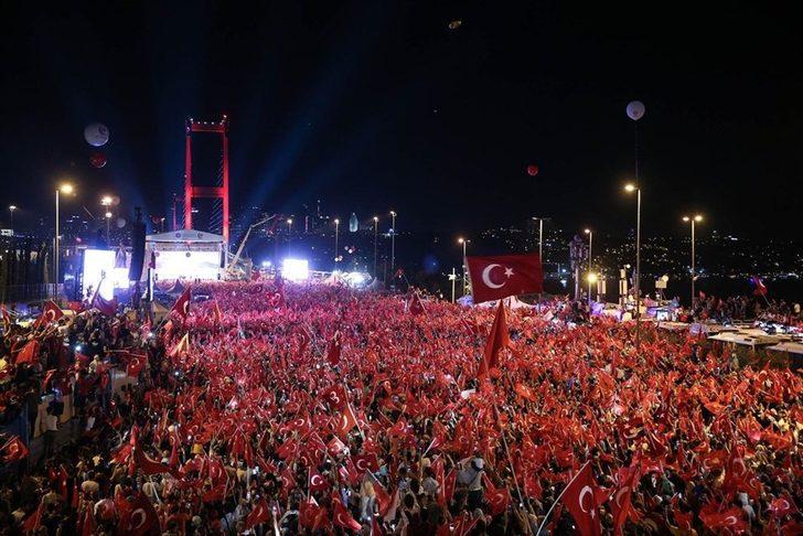 15 Temmuz darbe girişiminin ikinci yıldönümünde tüm Türkiye tek yürek oldu G1