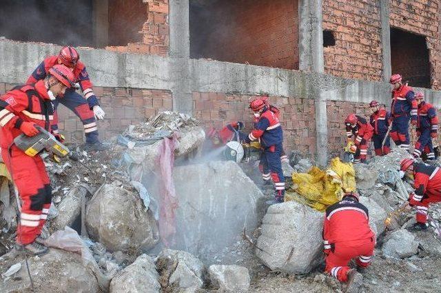 Kdz. Ereğli İtfaiyesi'nden Nefes Kesen Tatbikat