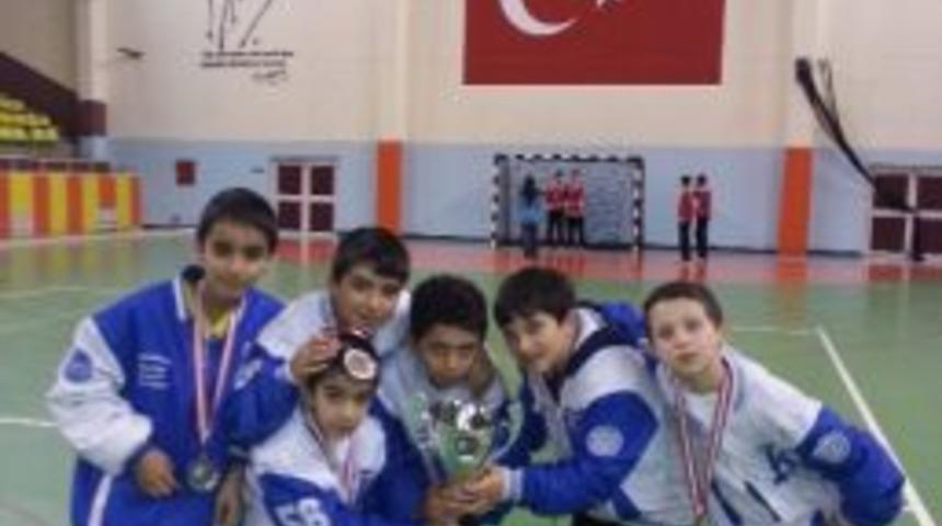 Malatyalı Hokeyciler Türkiye Şampiyonasına İddialı Hazırlanıyor