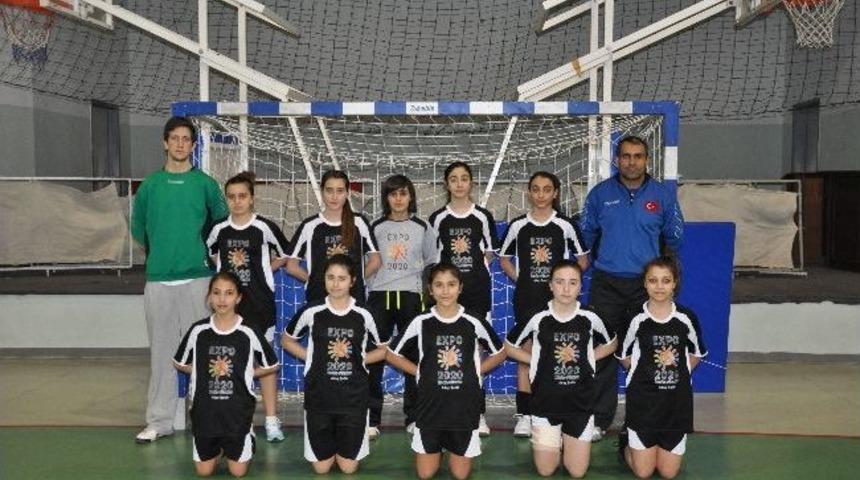 Muğlalı Hentbolcular Marmaris'te Buluştu