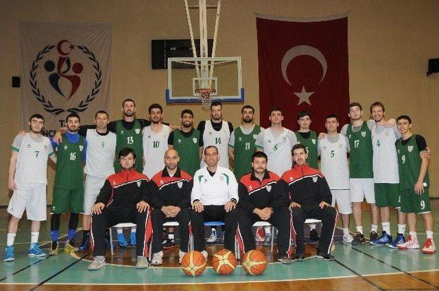 Manisa Belediyespor Potada Çıkışa Geçti