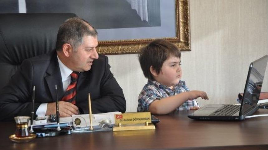 Batarist Baha Gezilereine Devam Ediyor