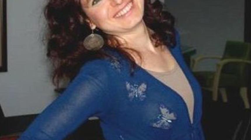 Hamile kadını boğazını keserek &ouml;ld&uuml;rd&uuml;