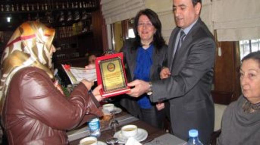 'Eşitlik Isteği Kadınların En Doğal Hakkıdır'