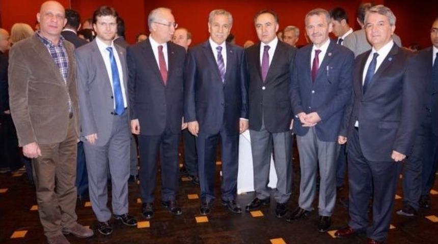 Vali Altıparmak, Berlin Turizm Fuarı&rsquo;nda Başbakan Yardımcısı Arın&ccedil; İle Bir Araya Geldi