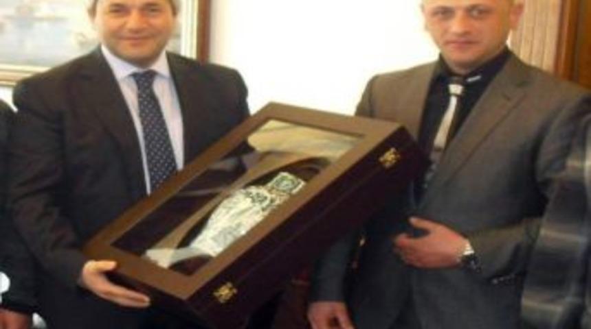 Bursalı Sanayicilerden Bakan Erg&uuml;n'e Ziyaret