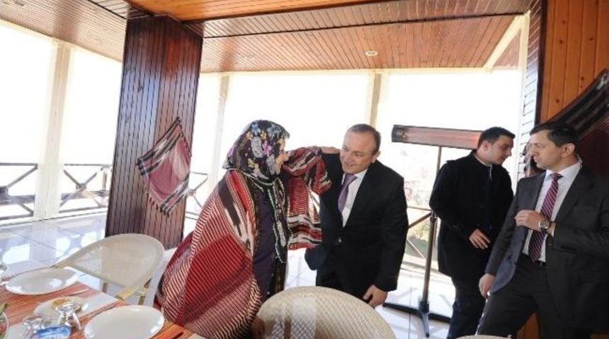 Şehit Ve Gazi Aileleri &lsquo;g&ouml;n&uuml;l Buluşmaları&rsquo;nda Bir Araya Geldi