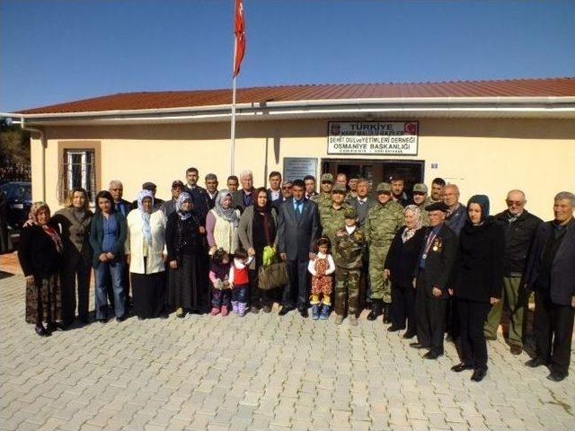 Komutanlardan Şehit Ailelerine Ziyaret 1