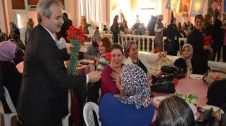 Başkan &Ouml;zgan&rsquo;dan 'D&uuml;nya Kadınlar G&uuml;n&uuml;' Mesajı