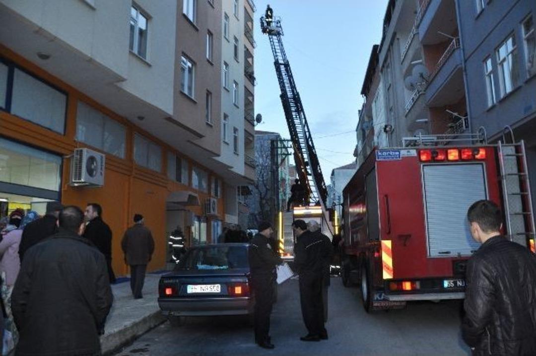 Mutfak T&uuml;p&uuml; Patladı: 2 Yaralı