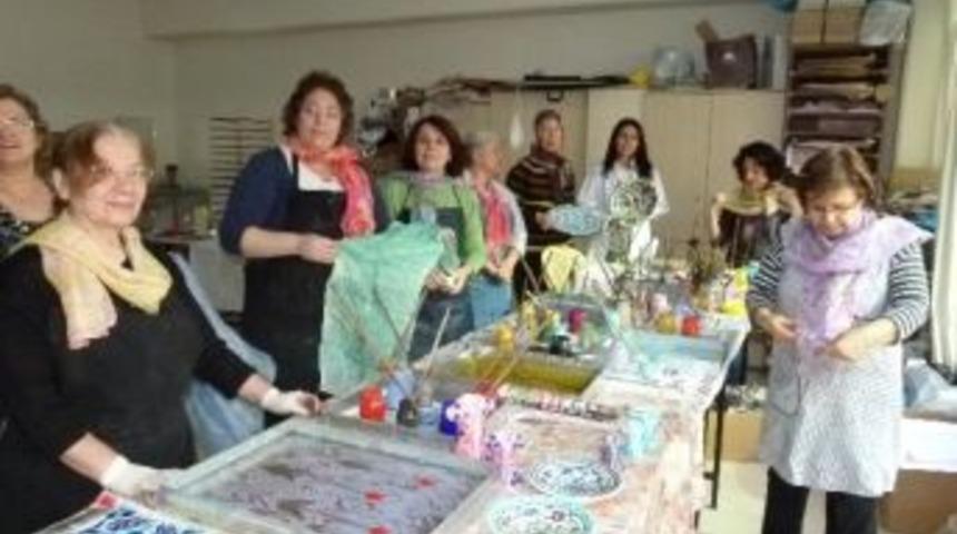 Ebru Sanatı Stresin, Depresyonun İlacı Oldu