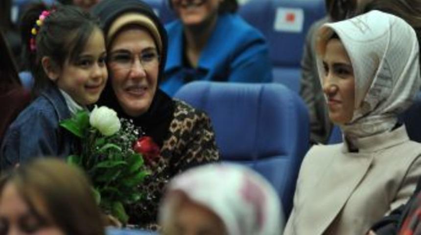 D&uuml;nya Kadınlar G&uuml;n&uuml; Programında 'Ter&ouml;re Hayır &Ccedil;&ouml;z&uuml;me Evet' Filmi Izlediler