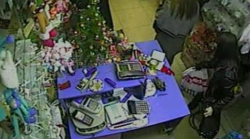 Kayıp Diye Aranırken Hırsızlık Yaparken Yakalandı