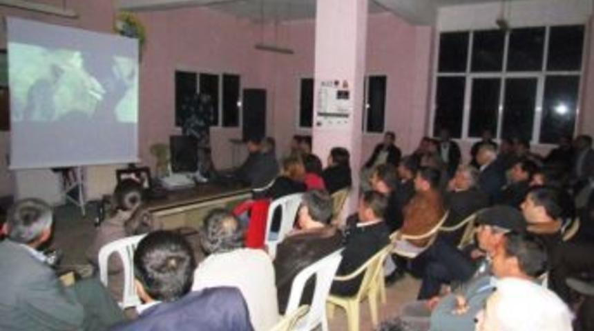 Chp Parti Okulu’ndan Bıçakçı’da Film Gösterimi