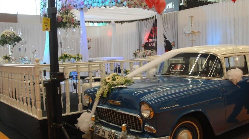 Evlilik Fuarı&rsquo;nda Milletvekili Gelinlik Defilesi Yaptı