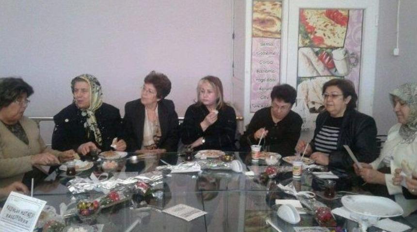 Kadın Stk'ları Bir Araya Geldi