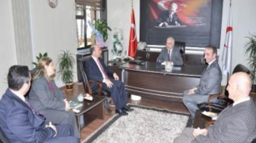Vali Yenig&uuml;n&rsquo;den Kamu Hastaneleri Birliği&rsquo;ne Ziyaret