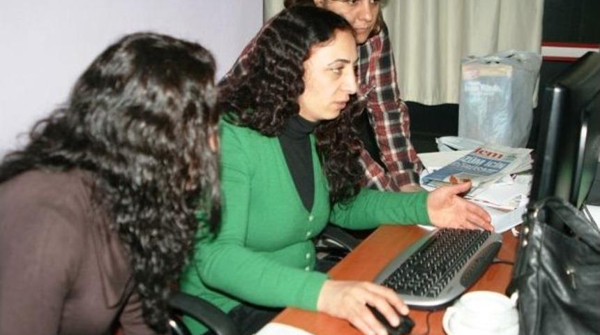 Kadınlar Van'da Gazete Bastı