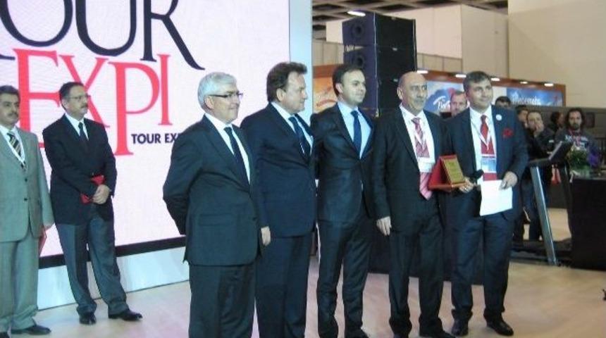 Tourexpi&rsquo;nin En İyi Acentesi Se&ccedil;ilen Didimli Firma &Ouml;d&uuml;l&uuml;n&uuml; Berlin Fuarında Aldı