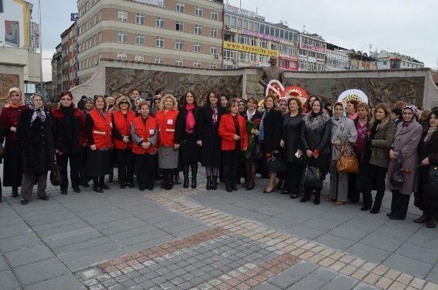 8 Mart Dünya Kadınlar Günü Kutlandı