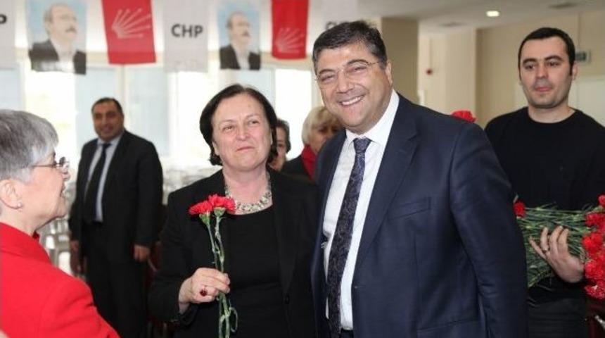 Kadınlara Bornova&rsquo;da Belediye Desteği