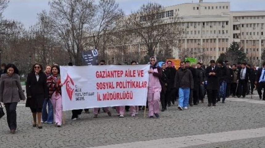 D&uuml;nya Kadınlar G&uuml;n&uuml; Kutlamaları Başladı