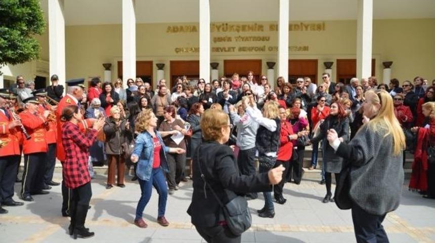Kent Konseyi Kadın Meclisi, Kadınlar G&uuml;n&uuml; Coşkusunu Sokağa Taşıdı