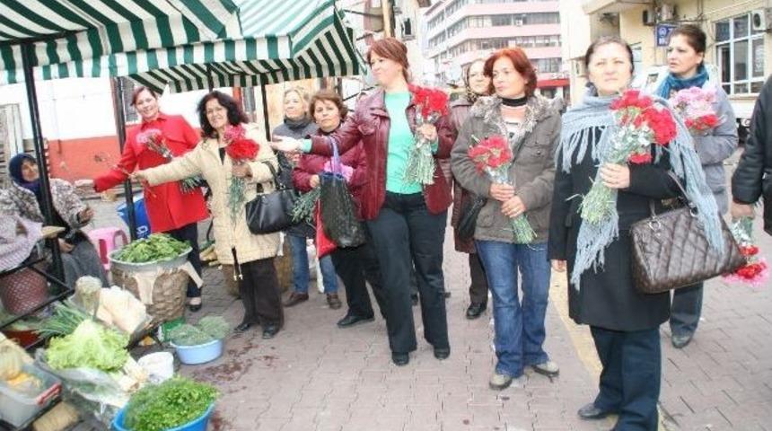 Chp Devrek Kadın Kollarından Kadınlara Karanfil