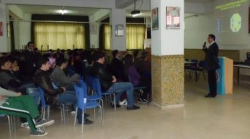 Beyşehir'de Jandarmadan Üniversite Öğrencilerine Uyuşturucu Semineri