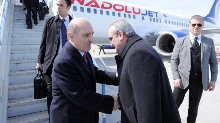 Bakan Bayraktar Van&rsquo;da