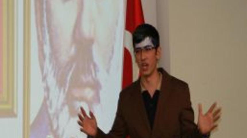 İstiklal Marşı'nı En G&uuml;zel Okumak I&ccedil;in Yarıştılar