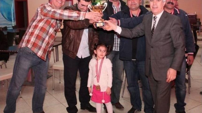 Nilüfer Bowling Turnuvası’nda Şampiyon Asfaltın Gücü