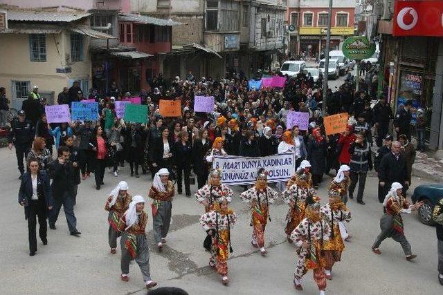 Kilis’te 8 Mart Dünya Kadınlar Günü Kutlandı