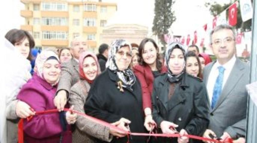 Kadın Sanat At&ouml;lyesini Kadınlar A&ccedil;tı