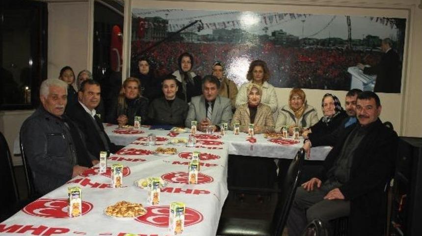 Akyazı Mhp Kadınlar G&uuml;n&uuml;n&uuml; Kutladı