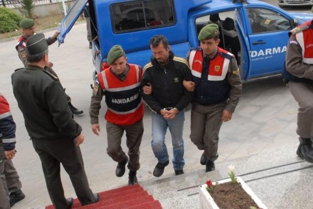 Bin 300 Tl İ&ccedil;in Cinayet İşlediler