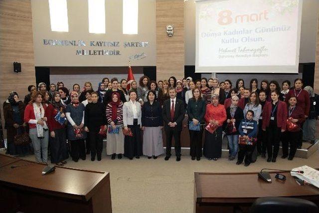 Şaahinbey Belediye Başkanı Mehmet Tahmazoğlu Kadınlar Gününü Kutladı