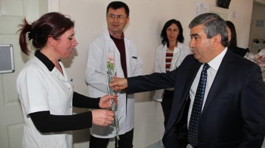 Başkan Tursun Kadınlar G&uuml;n&uuml;&rsquo;n&uuml; Kutladı