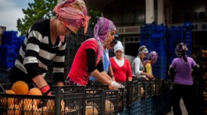 Mak&uuml; Foto&rsquo;dan Kadınlar G&uuml;n&uuml; Fotoğrafları