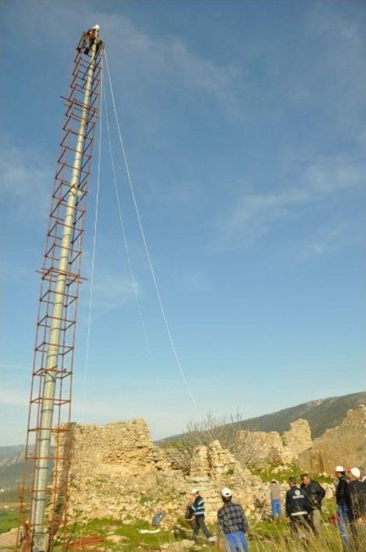 Bayrağı Göndere Başkan Çekti G3