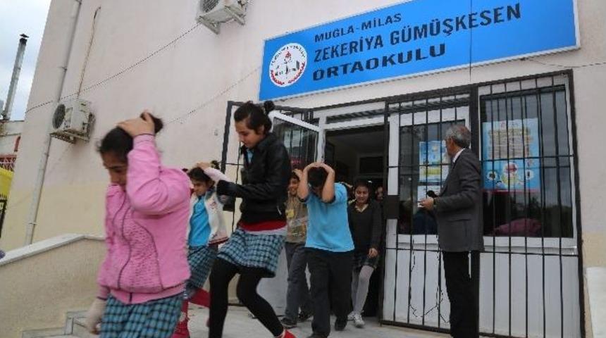 Milas&rsquo;ta &Ouml;ğrencilere Deprem Tatbikatı